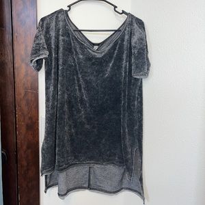 Women’s velvet Free People shirt size medium